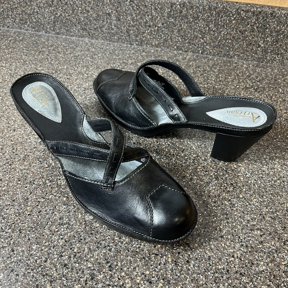 Clarks Artisan Womens Size 11M Black Leather Mule Pump Slip On Comfort Heel Shoe